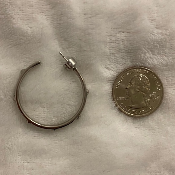 Michael Kors Fashion Hoops - Picture 5 of 5